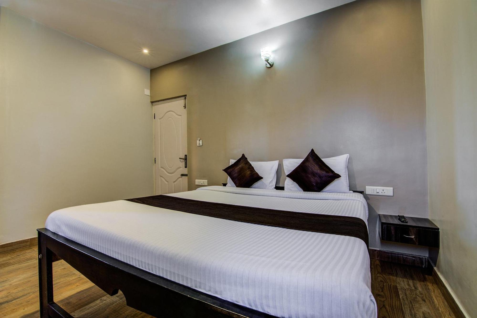 Oyo 18944 Venus Residency Hotel Ooty Bagian luar foto